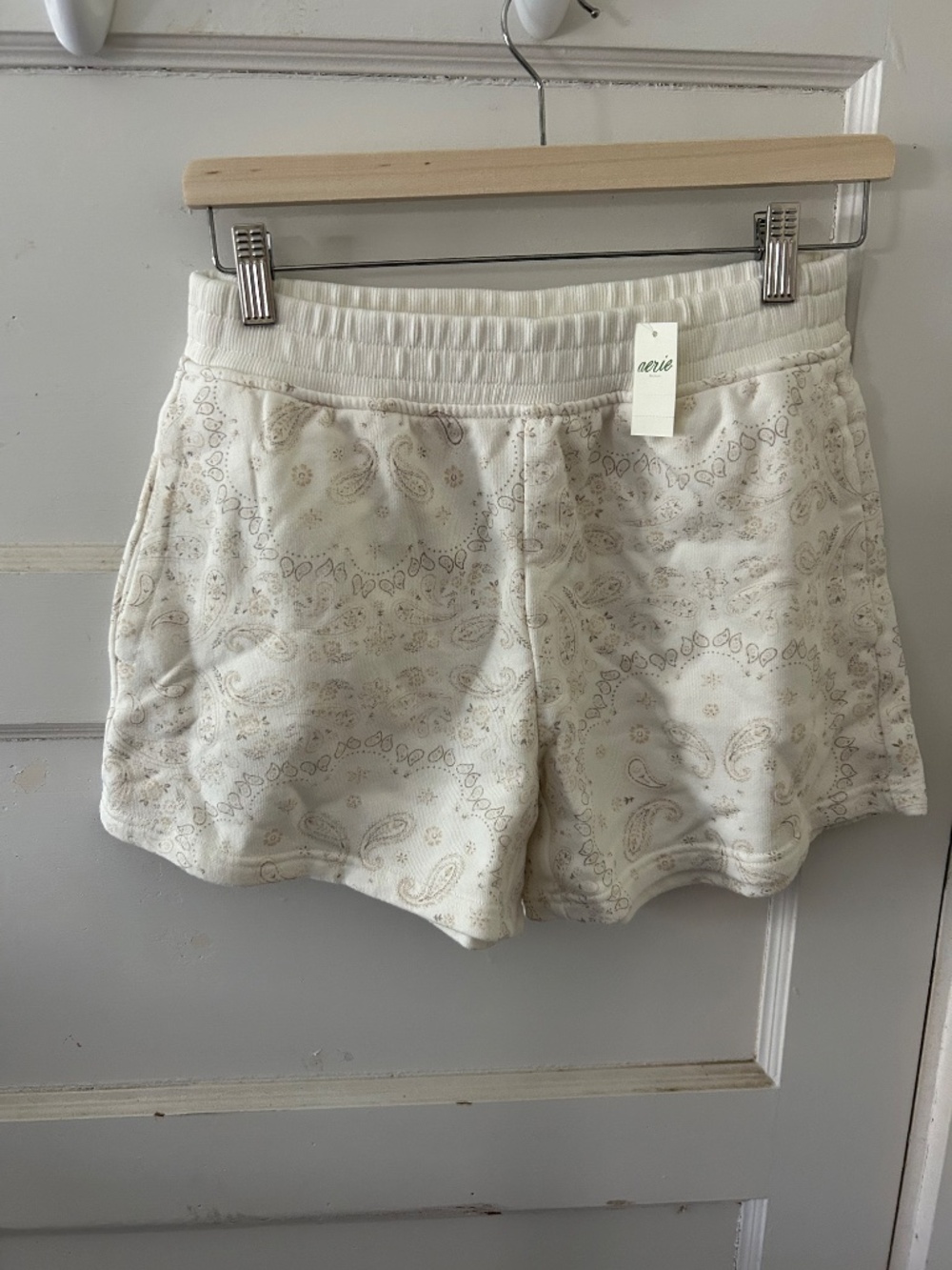 Shorts - Picture 5 of 6